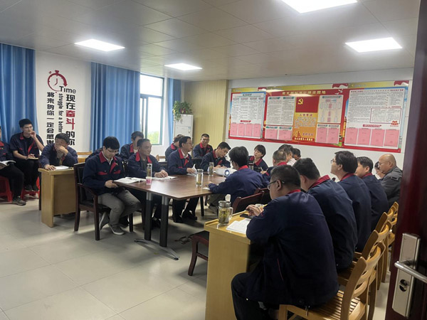 王伍升到建材研究室、建材公司調研